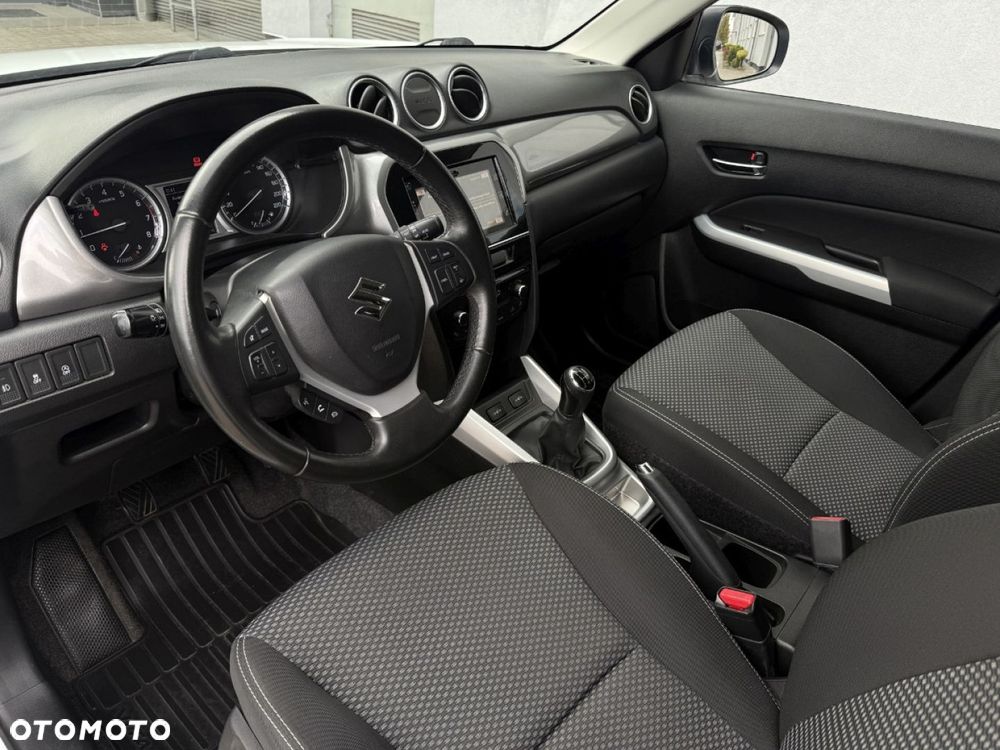Suzuki Vitara 1.6 Premium 2WD - 17