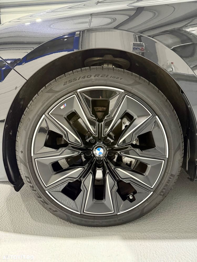 BMW Seria 7 - 30