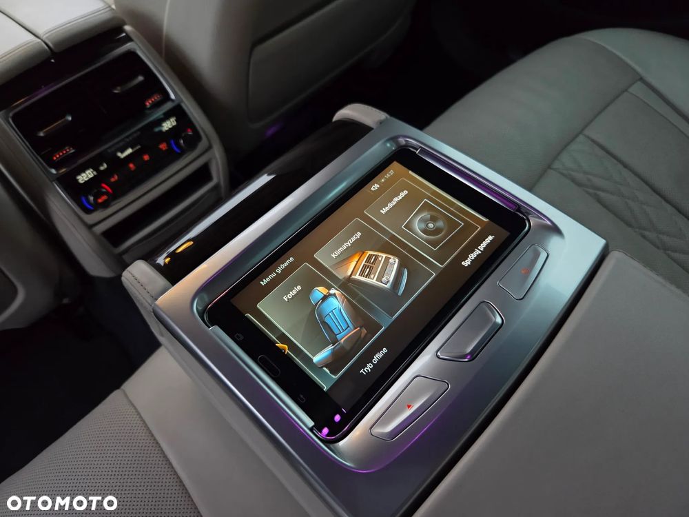 BMW Seria 7 740d xDrive - 21