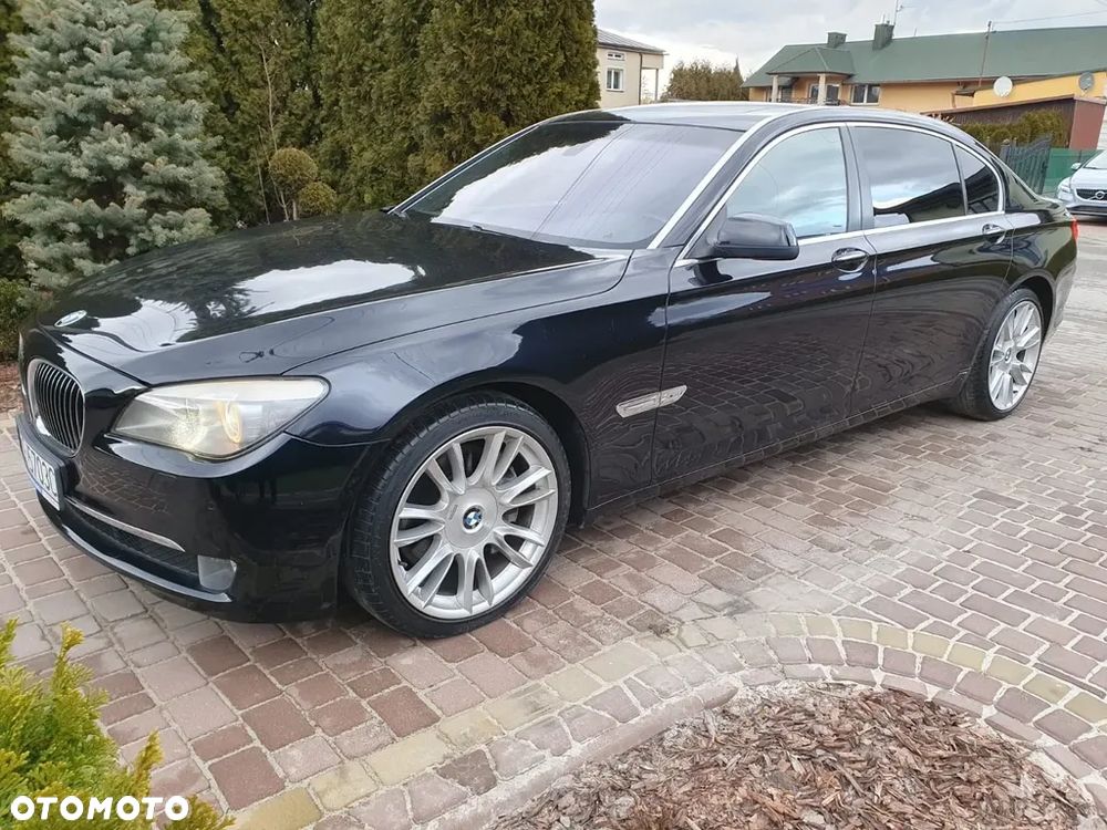 BMW Seria 7 750i xDrive - 9