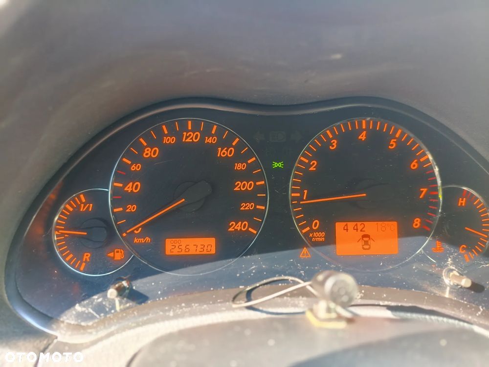 Toyota Avensis 1.8 VVT-i Luna - 10