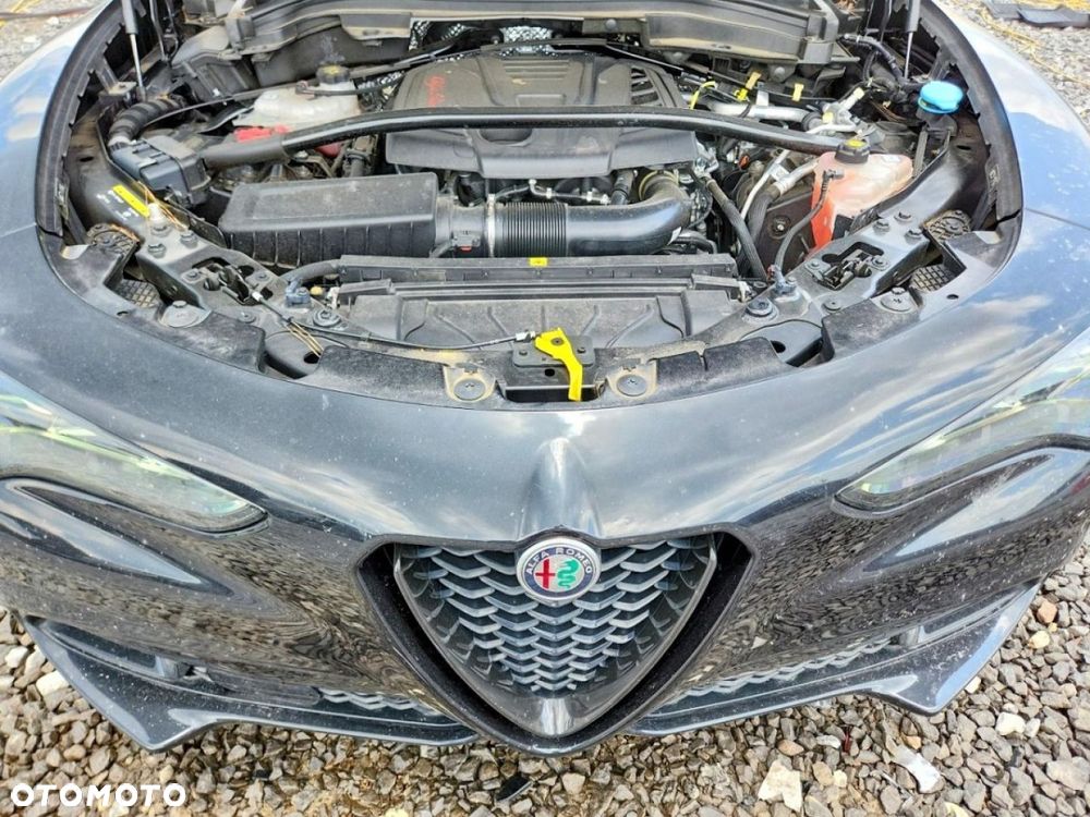 Alfa Romeo Stelvio - 11