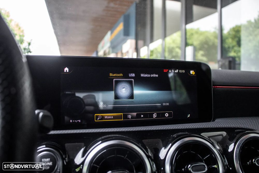 Mercedes-Benz A 250 e AMG Line - 40