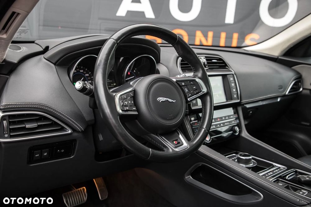 Jaguar F-Pace 3.0 TDV6 AWD S - 39