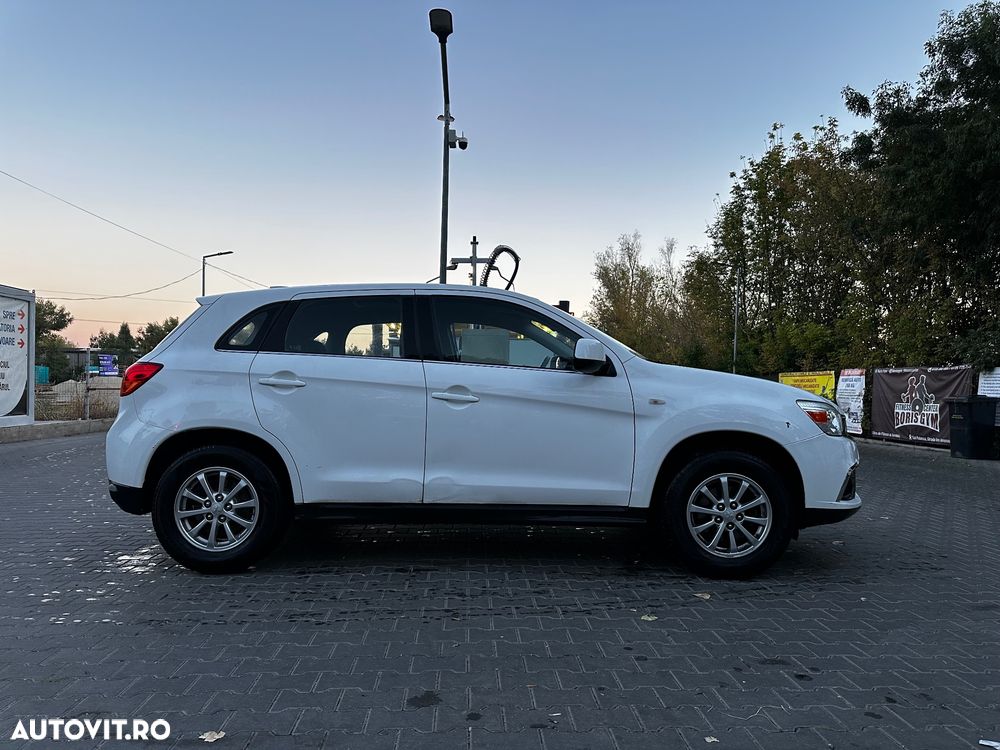 Mitsubishi ASX 1.6 Litre 4WD DI-D 6 Instyle - 6
