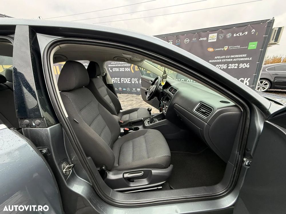 Volkswagen Jetta - 7