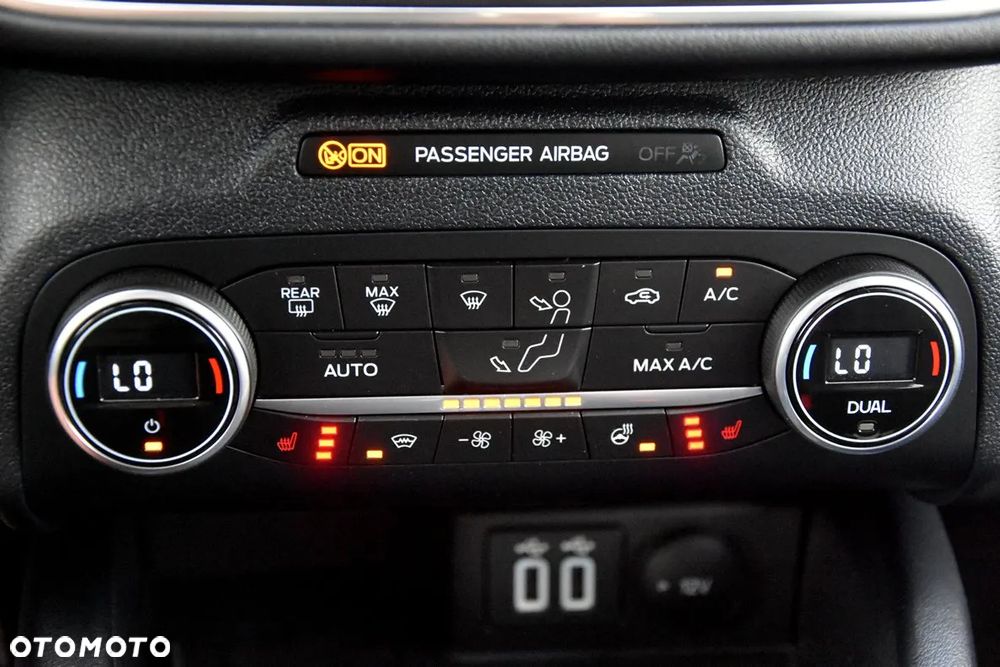 Ford Kuga 2.0 EcoBlue Hybrid VIGNALE - 30