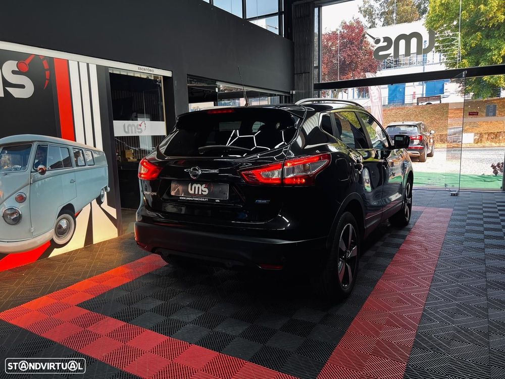 Nissan Qashqai 1.5 dCi N-Connecta 18 - 14