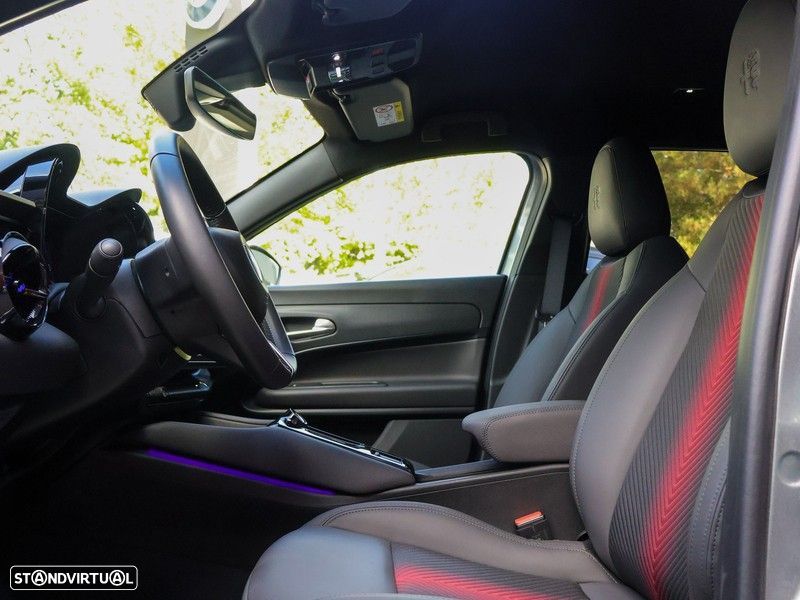 Alfa Romeo Junior 54 kWh Sport Speciale — fotografia 10