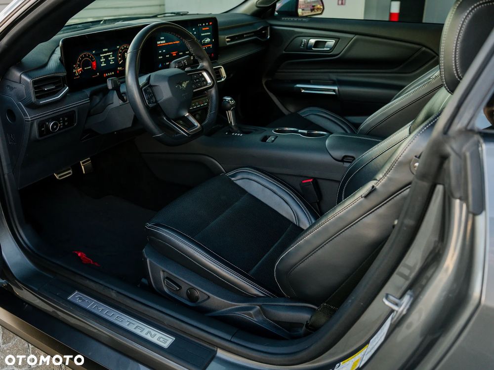 Ford Mustang - 23