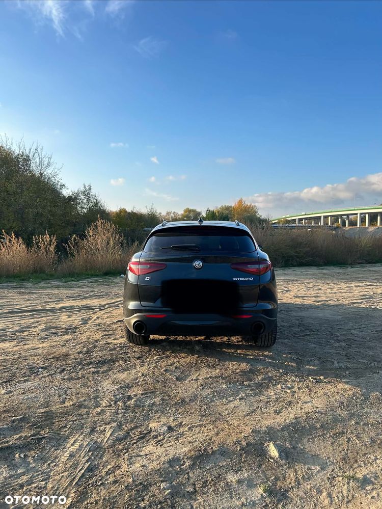 Alfa Romeo Stelvio - 6