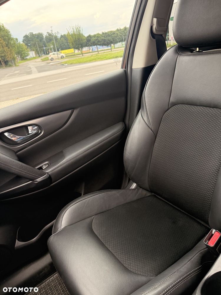 Nissan Qashqai 1.6 DIG-T Tekna - 24
