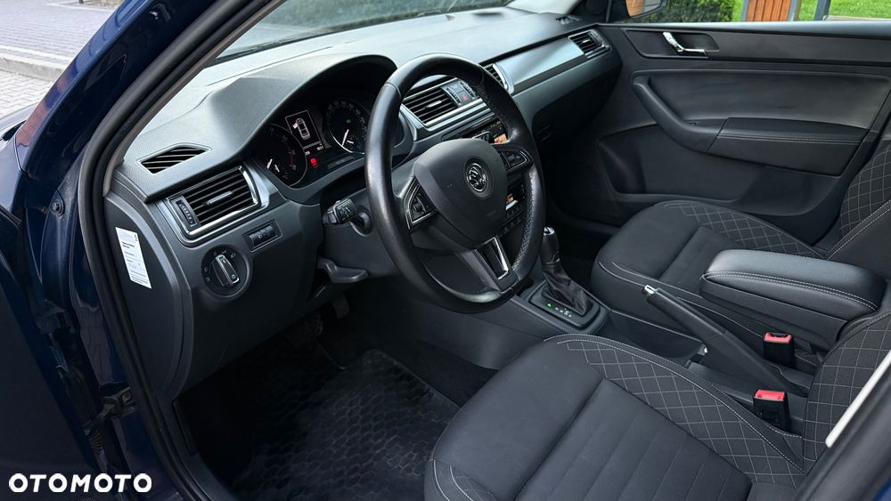 Skoda RAPID 1.2 TSI Ambition DSG - 6