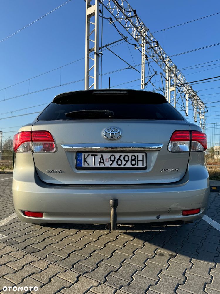Toyota Avensis - 7