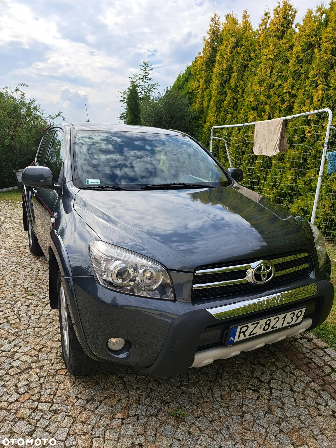 Toyota RAV4 - 2