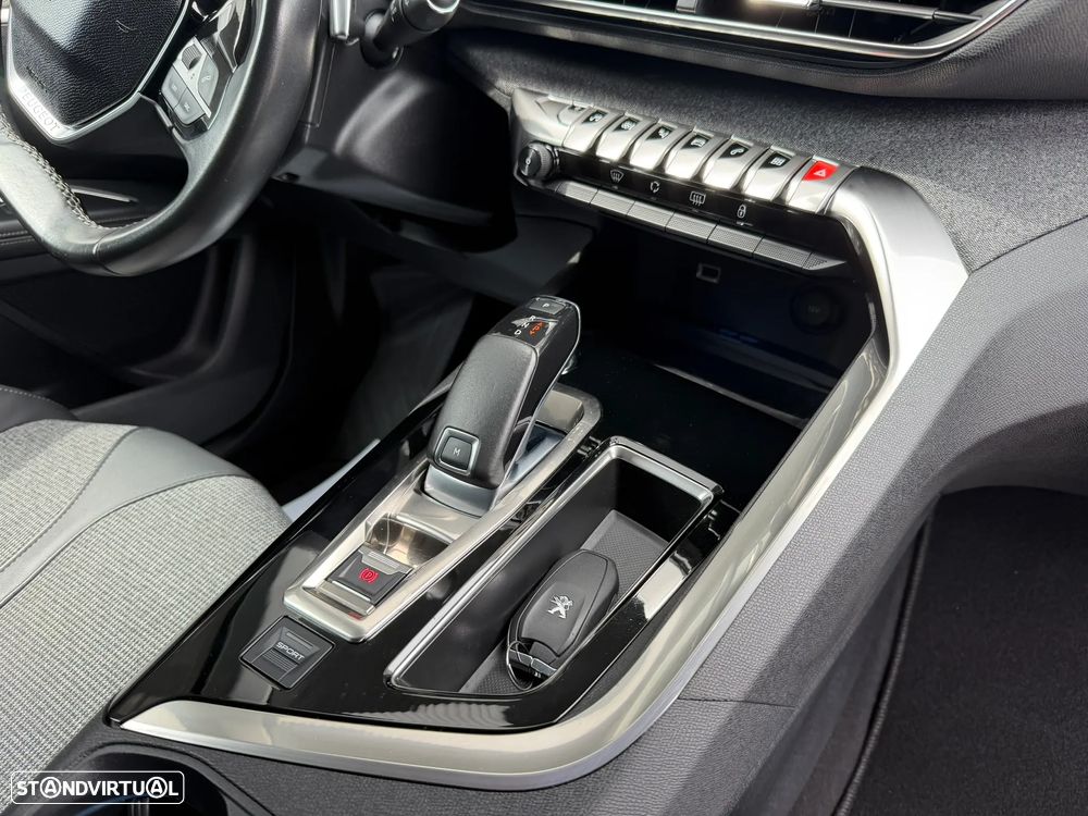 Peugeot 5008 1.5 BlueHDi Allure EAT8 - 27