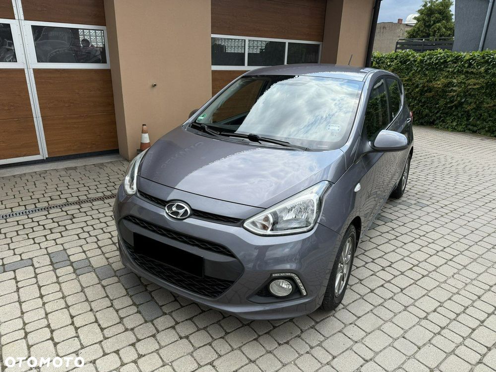 Hyundai i10 1.0 Fifa World Cup Edition - 13