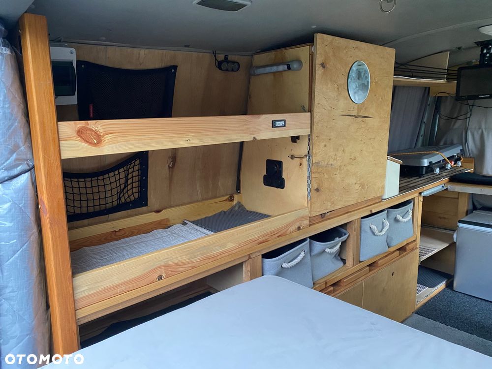 Volkswagen Transporter - 25