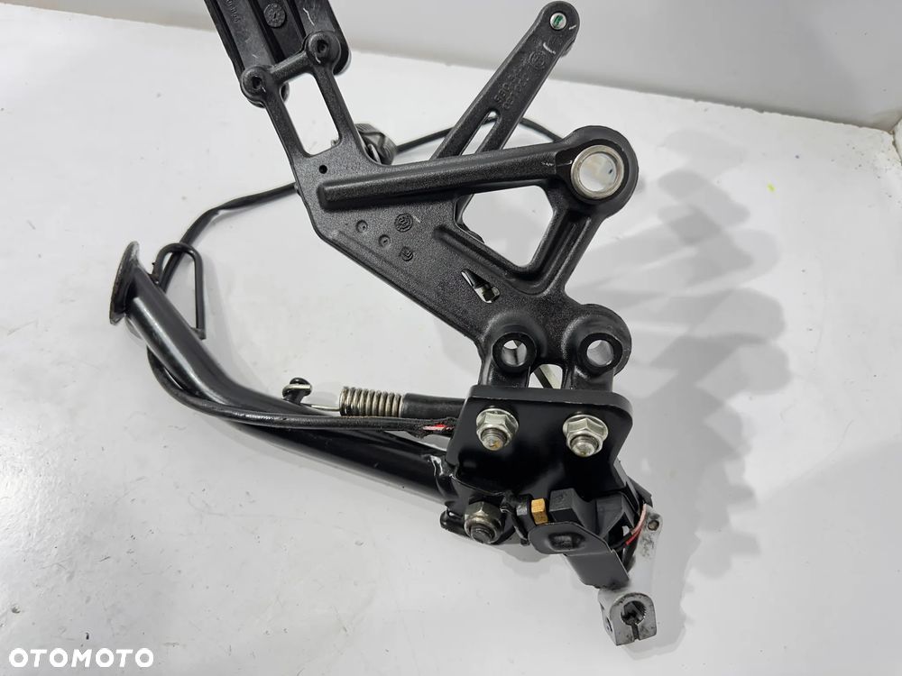 Set podnóżek L Kierowcy KPL    KTM Duke 125   17-23r - 8
