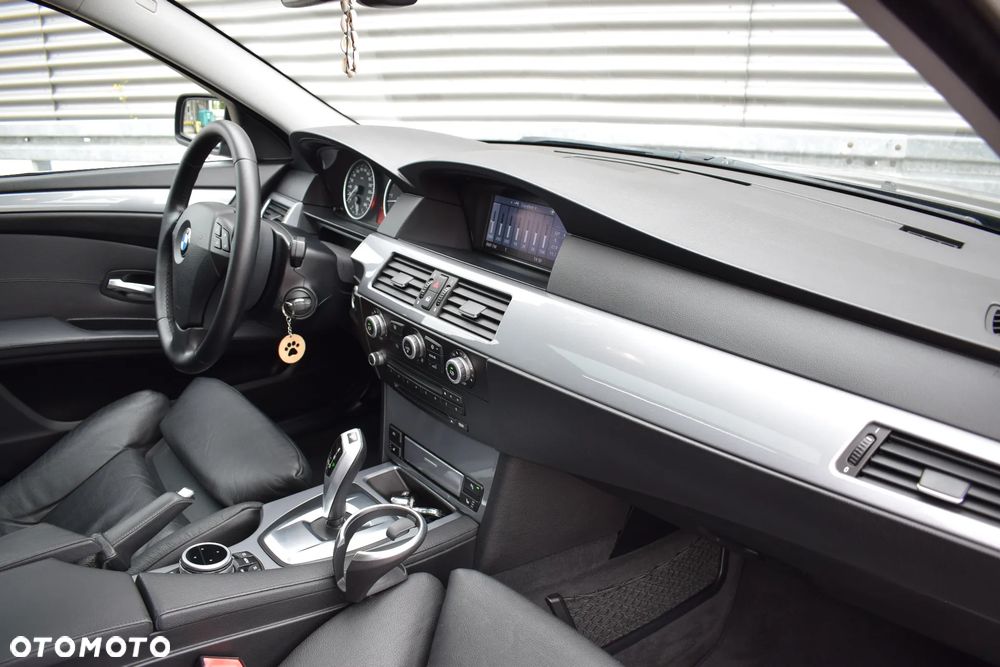 BMW Seria 5 - 28