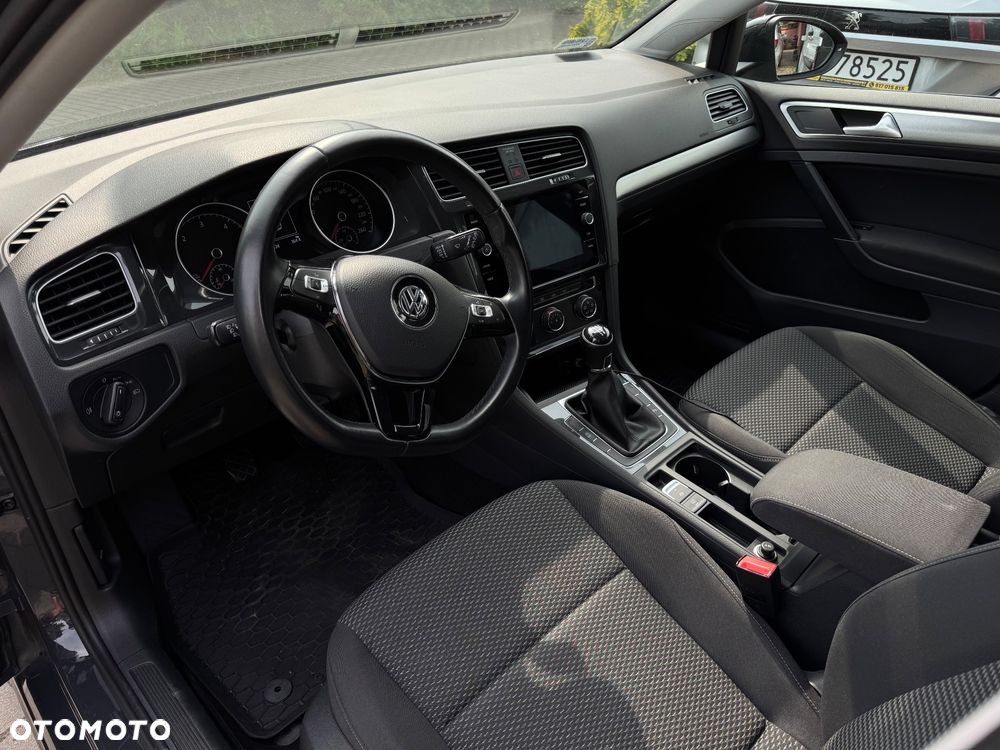 Volkswagen Golf VII 1.6 TDI BMT Comfortline - 11