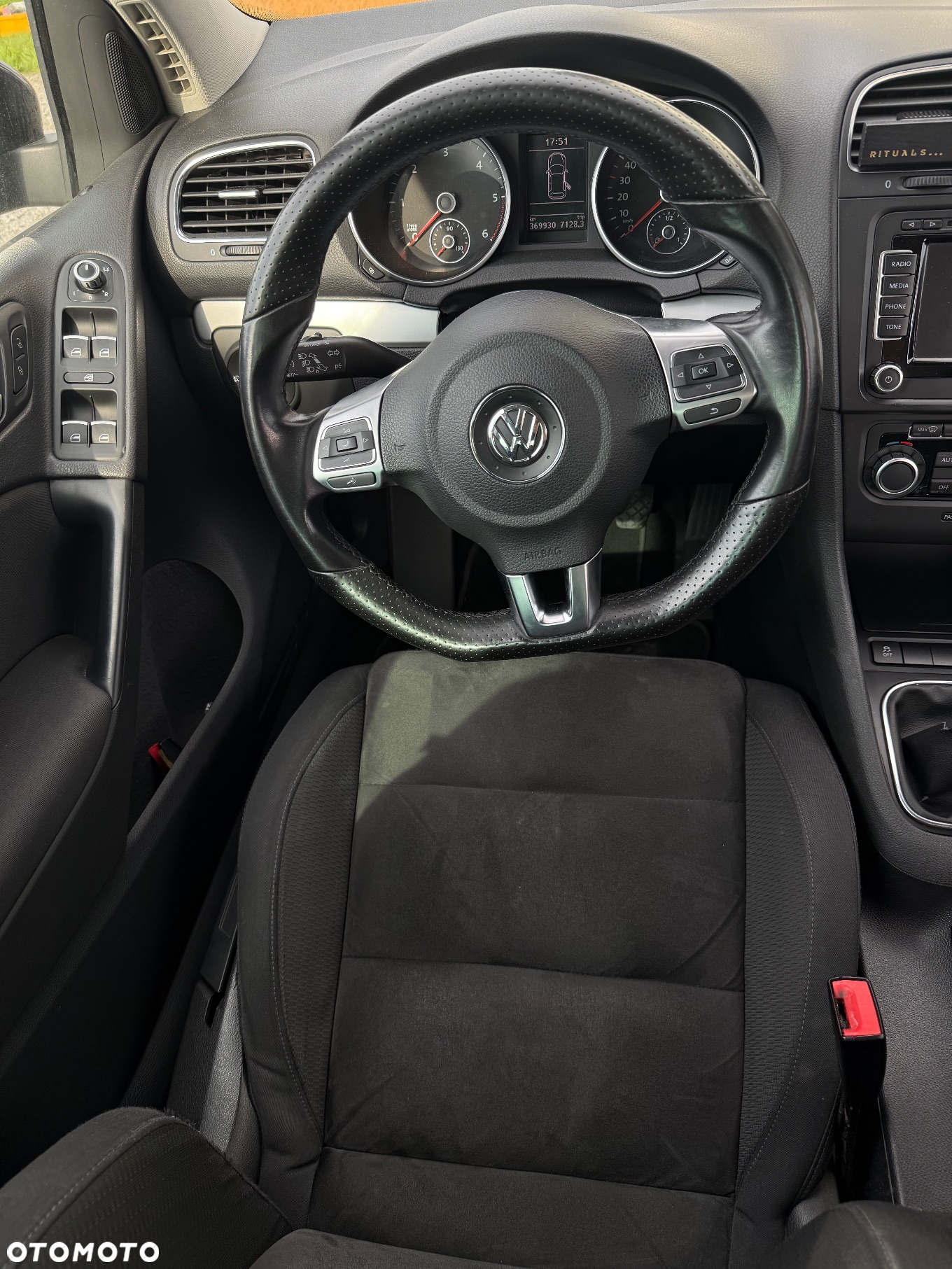 Volkswagen Golf V 2.0 TDI DPF Comfortline - 16