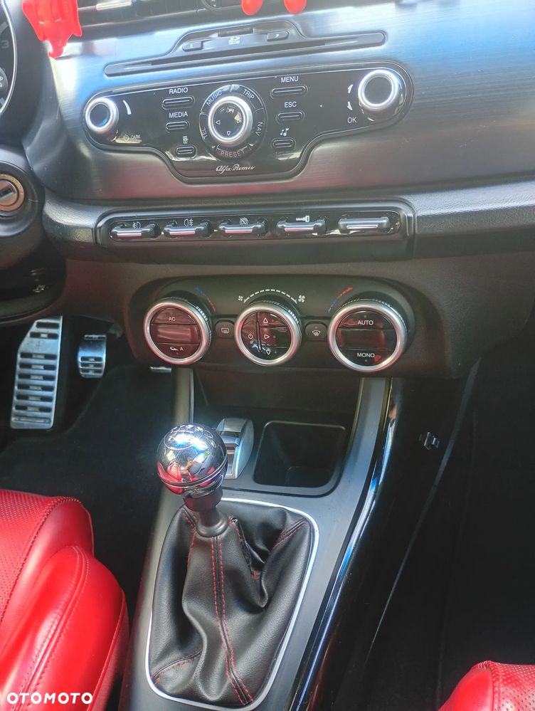 Alfa Romeo Giulietta 2.0 JTDM 16V - 28