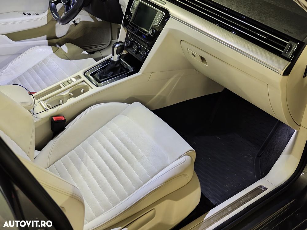 Volkswagen Passat - 21