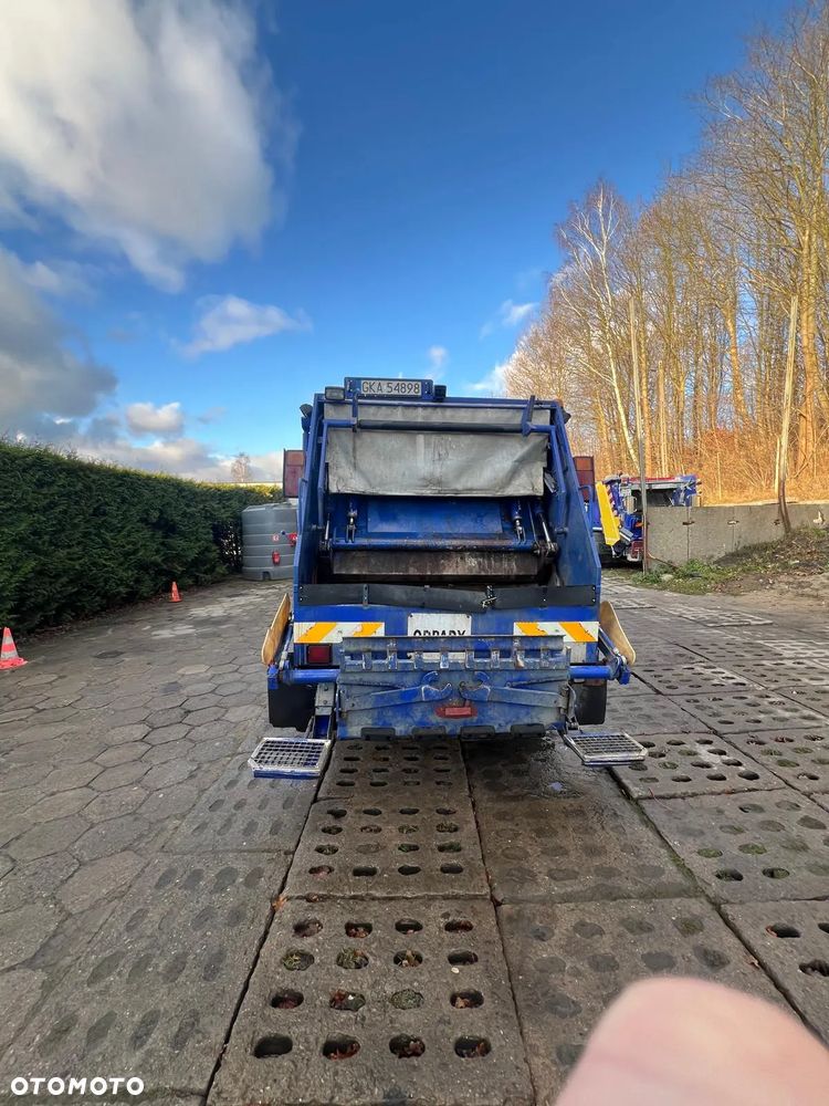 Mercedes-Benz ATEGO - 4