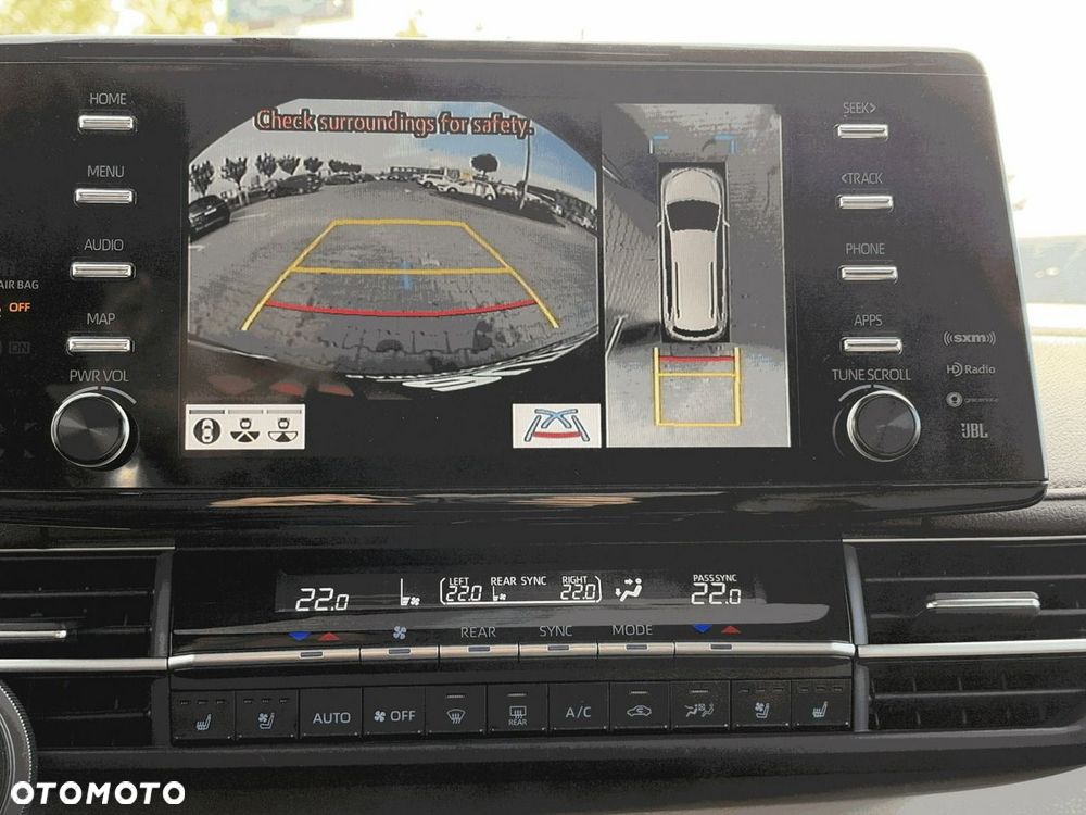 Toyota Sienna - 32