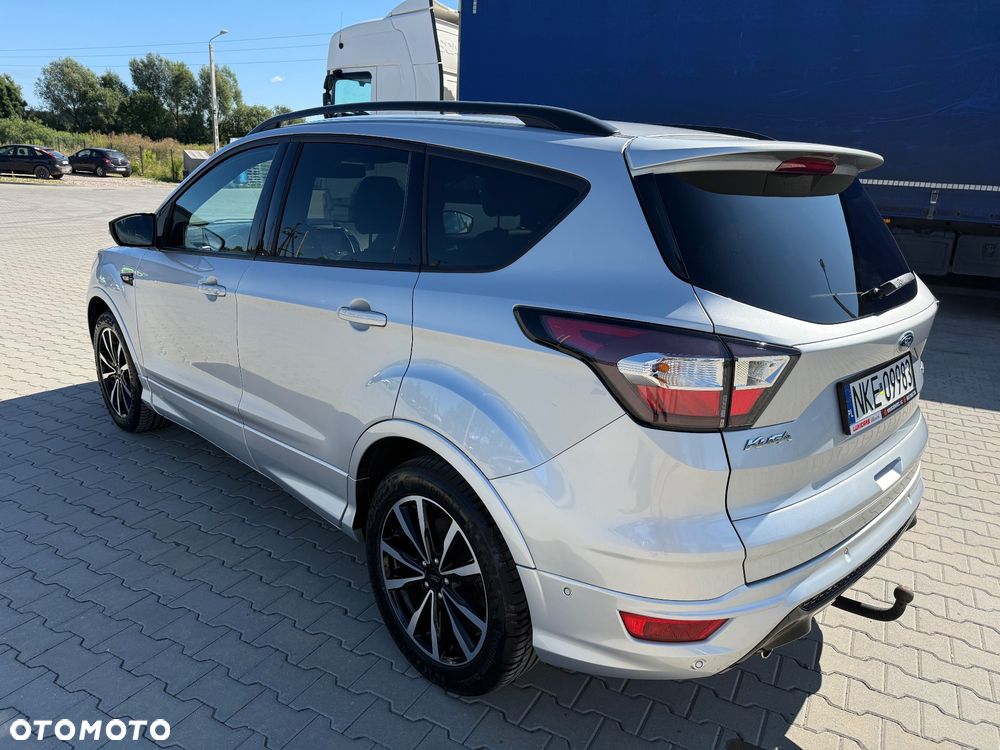 Ford Kuga 1.5 EcoBoost 2x4 ST-Line - 6