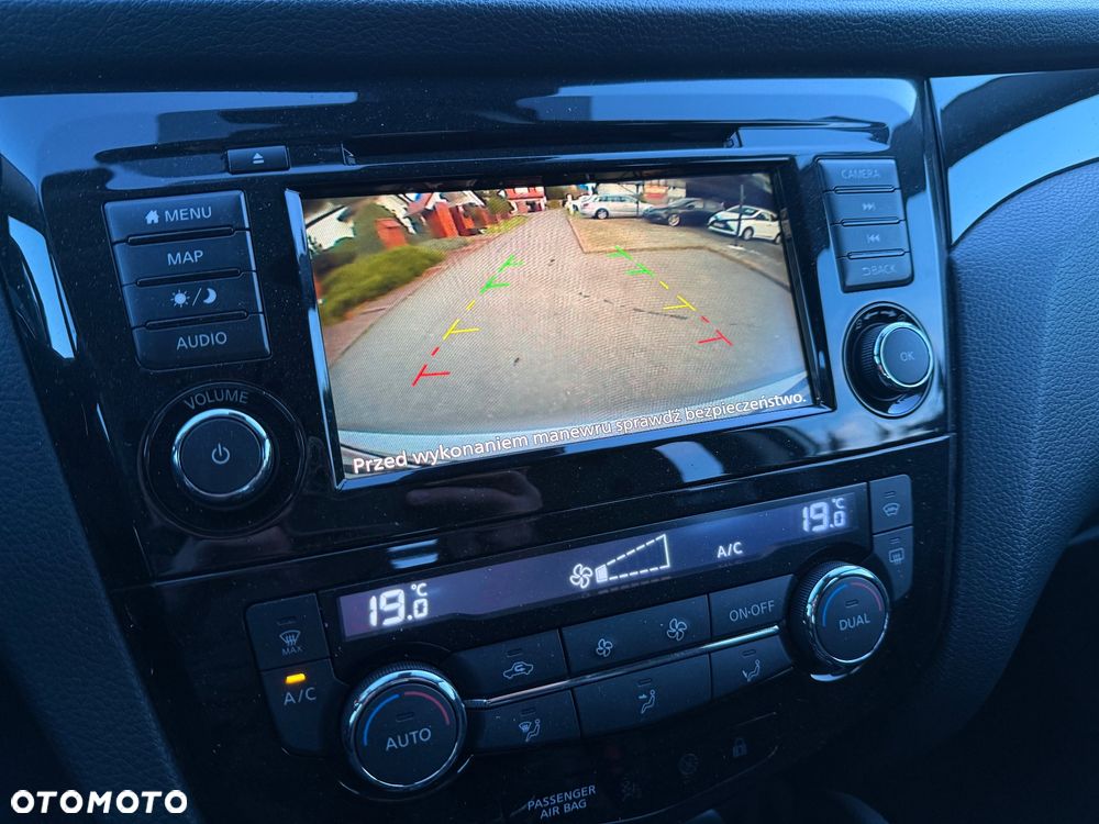 Nissan Qashqai 1.3 DIG-T TEKNA - 15