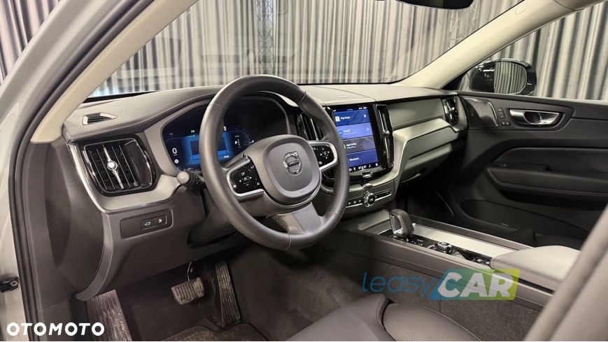 Volvo XC 60 T6 Plug-In Hybrid AWD Ultra Dark - 10