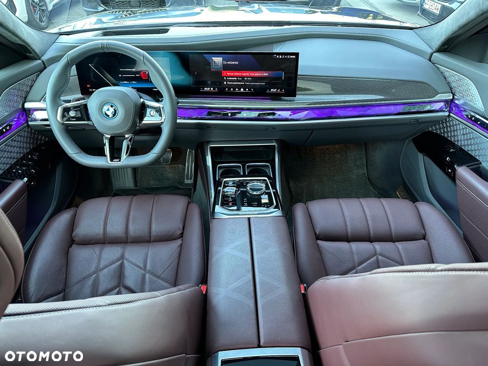 BMW i7 - 9