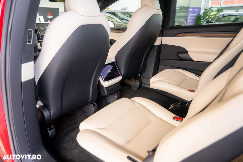 Tesla Model X Standard - 28