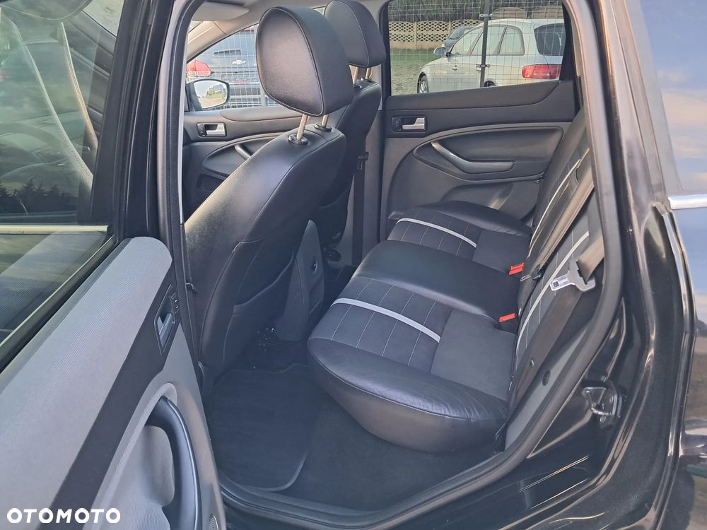 Ford Kuga 2.0 TDCi 4x4 Titanium - 20