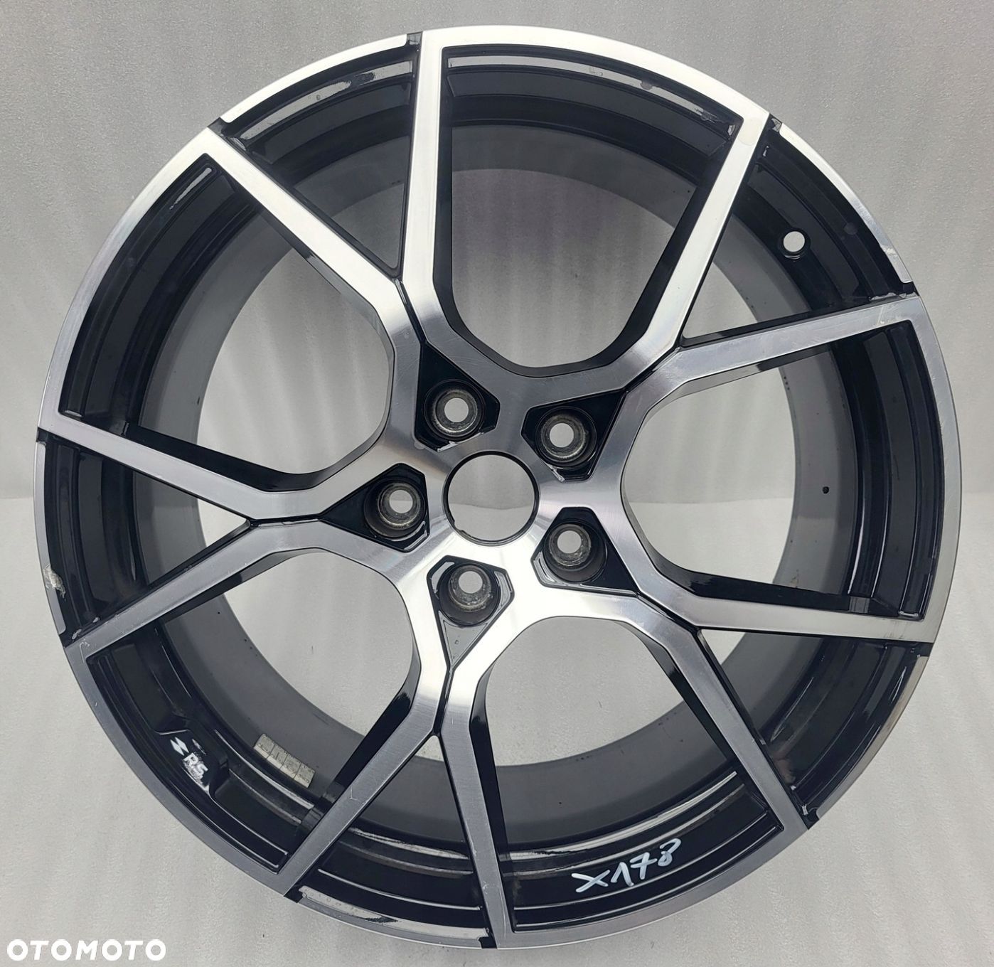 RENAULT MEGANE IV RS CLIO RS 8,5x19 ET54 403000475R 403001234R FUJILIGHT - 1