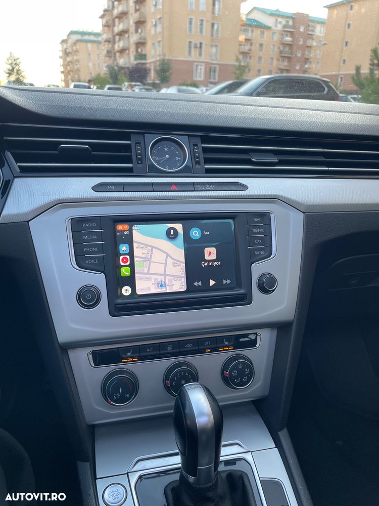 Volkswagen Passat 2.0 TDI DSG Comfortline - 18