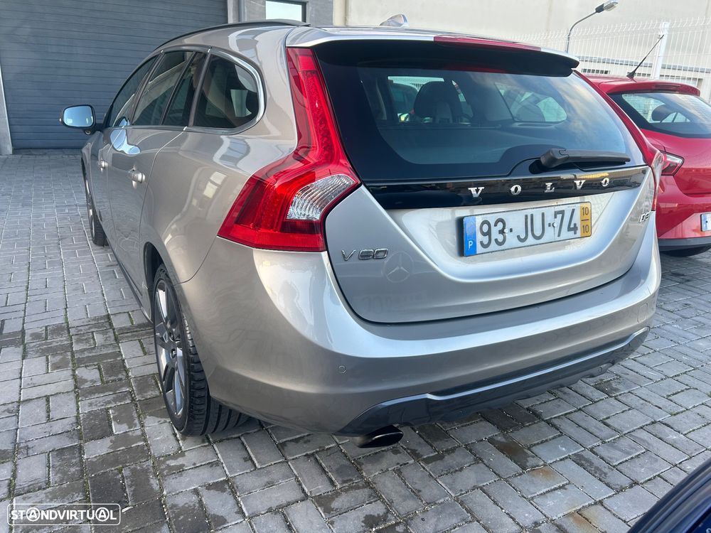 Volvo V60 2.0 D3 Kinetic Start/Stop - 3