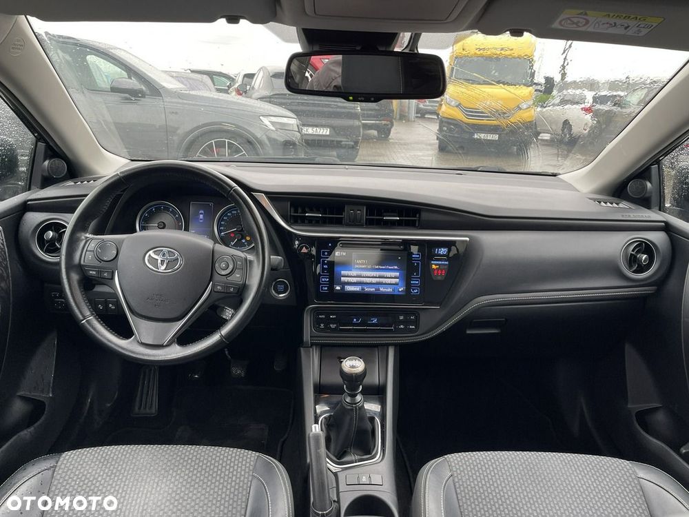 Toyota Corolla 1.6 Comfort - 10