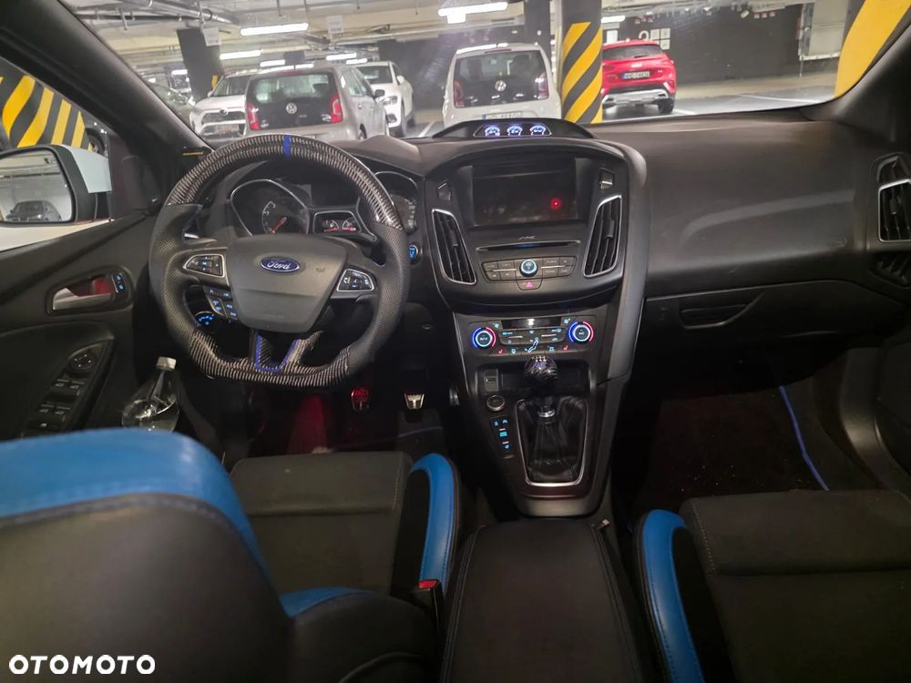 Ford Focus - 13