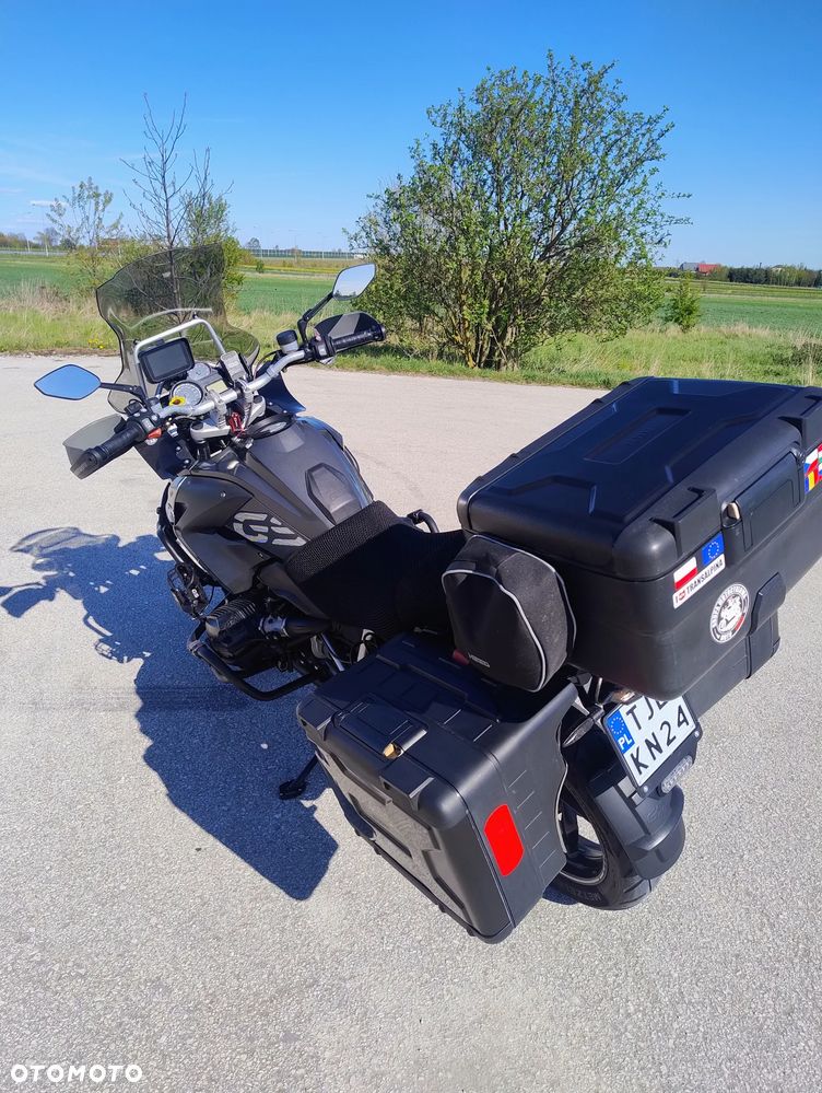 BMW R - 16