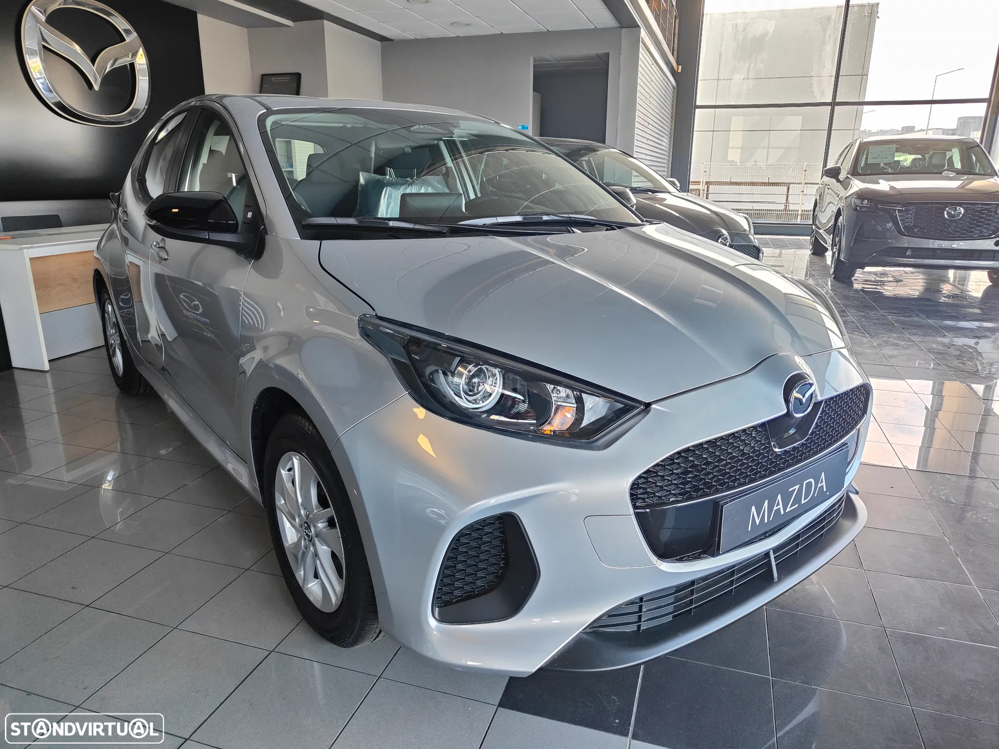 Mazda 2 1.5 L Hybrid VVT-i Centre-Line - 6