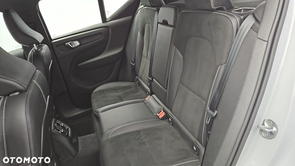 Volvo XC 40 - 23