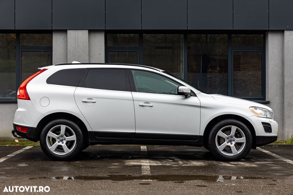 Volvo XC 60 D4 AWD Geartronic Summum - 8