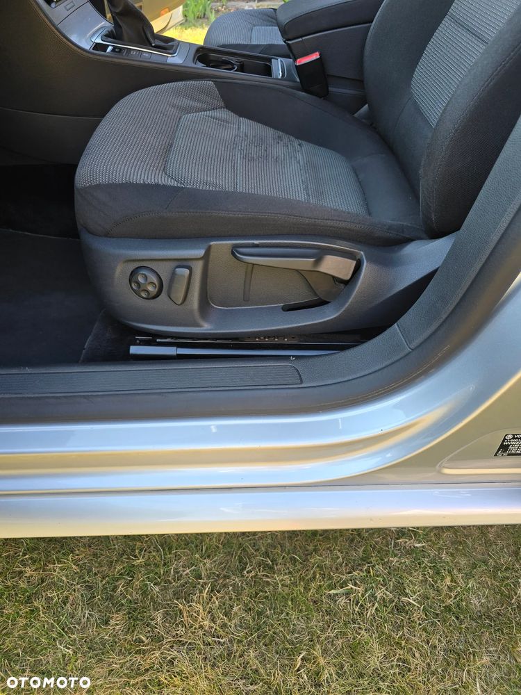 Volkswagen Passat 2.0 TDI BlueMotion Technology Exclusive - 21