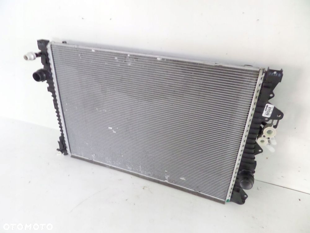 chłodnica wody range rover evoque lift 15- f-pace - 3