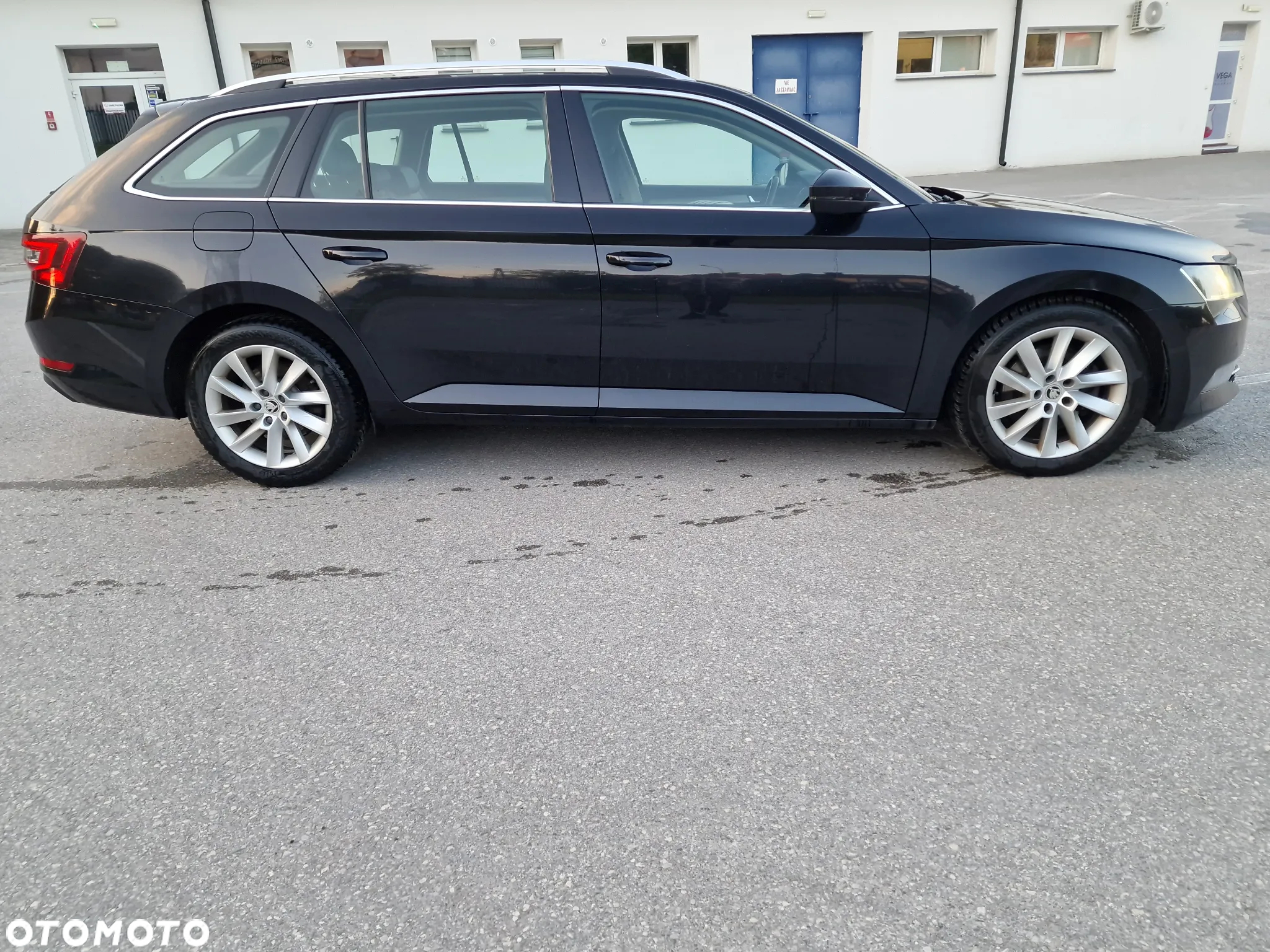 Skoda Superb 2.0 TDI 4x4 Style DSG - 4