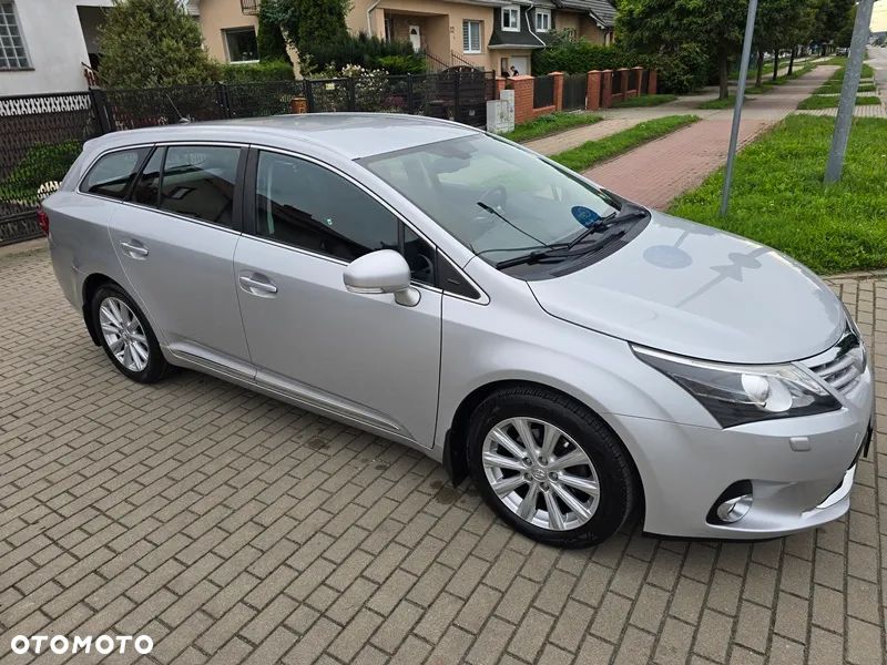 Toyota Avensis - 21
