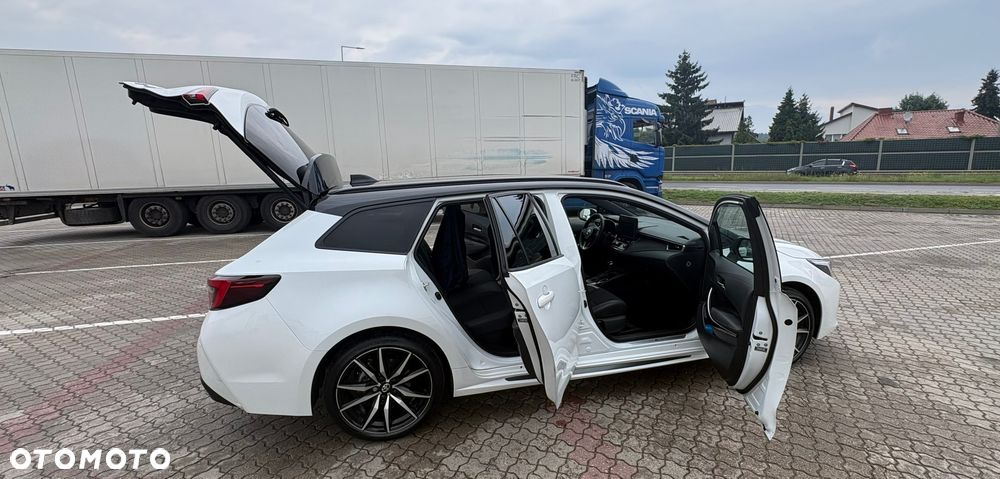 Toyota Corolla 2.0 Hybrid GR Sport - 1